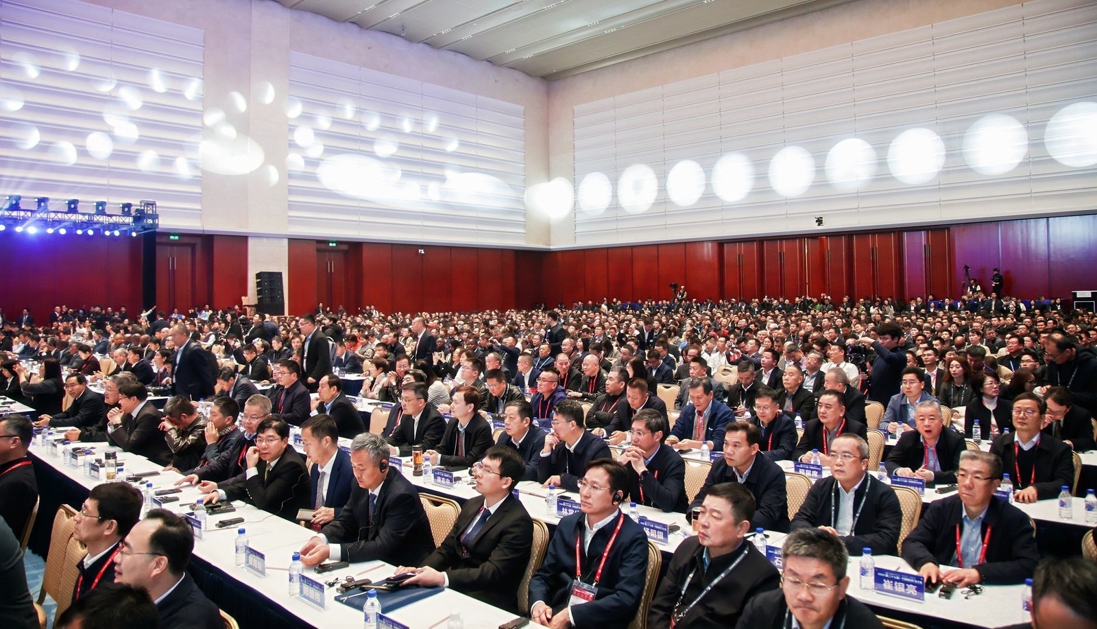 1761639230891055657.jpg 观众.jpg